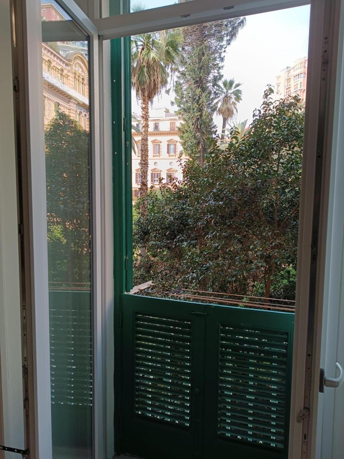 Parco Margherita 3 Napoli Bagian luar foto